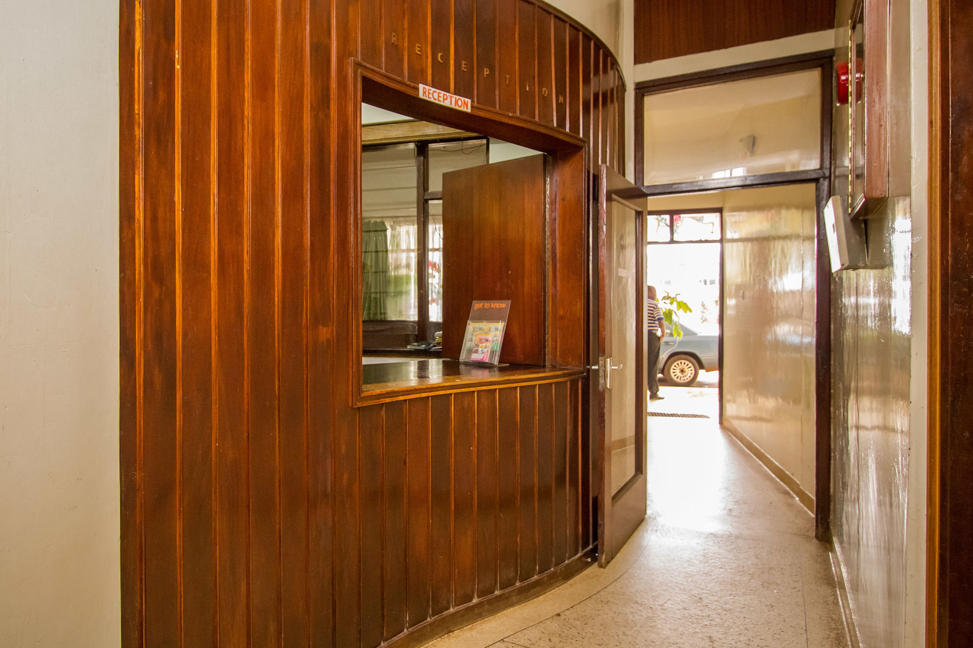 Meru Safari Hotel Exterior photo